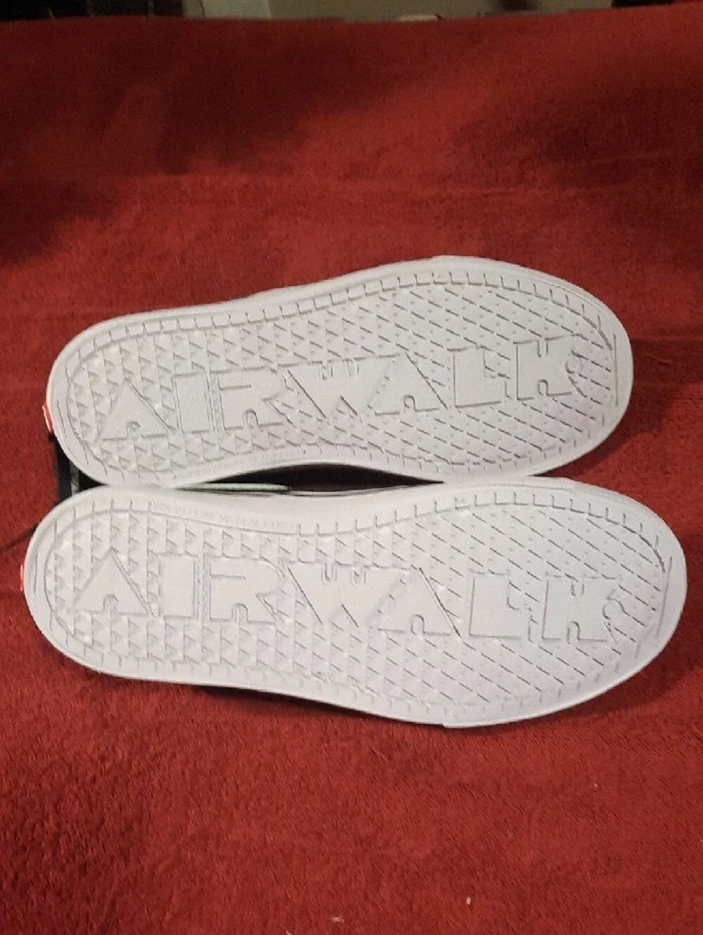 Boys Airwalk Sidekick Sneakers Money Design in Black and White with Mint Accent - Picture 5 of 6